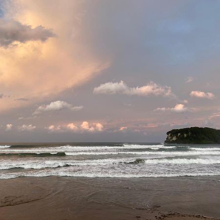 Surf N Stay Whangamata Buitenkant foto