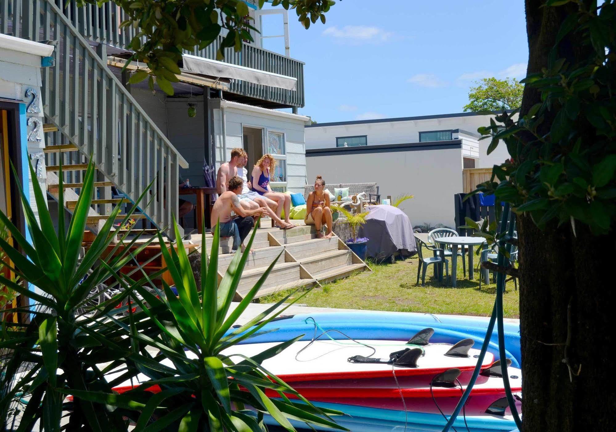 Surf N Stay Whangamata Buitenkant foto