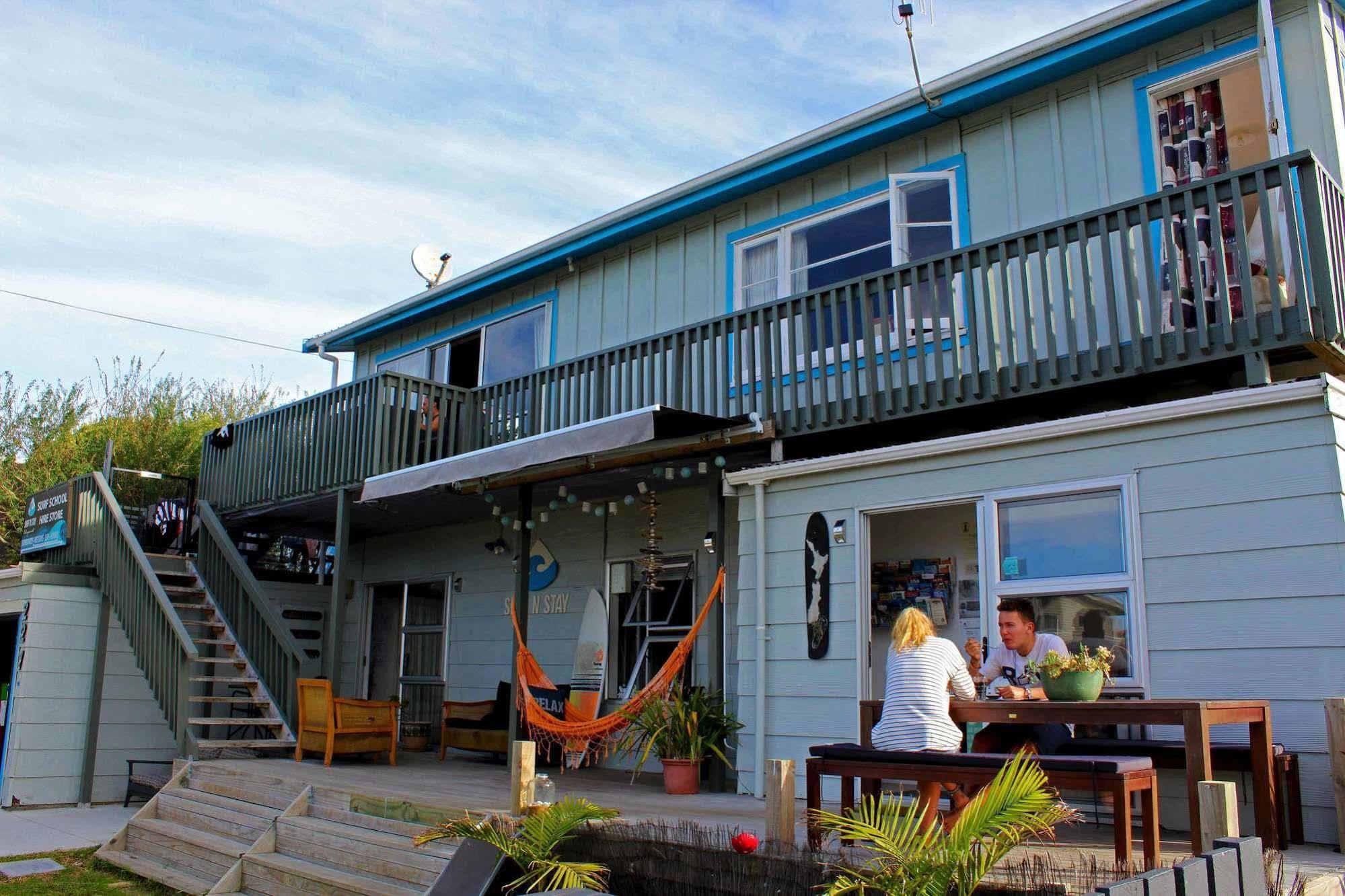 Surf N Stay Whangamata Buitenkant foto