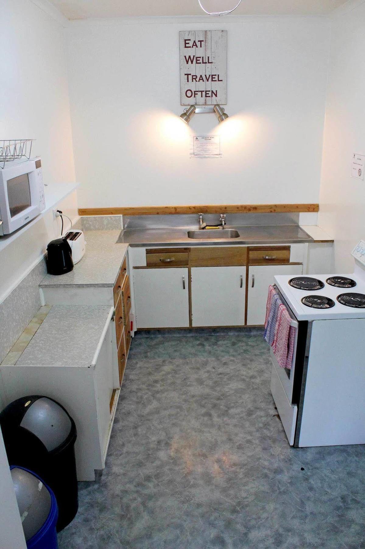 Surf N Stay Whangamata Buitenkant foto