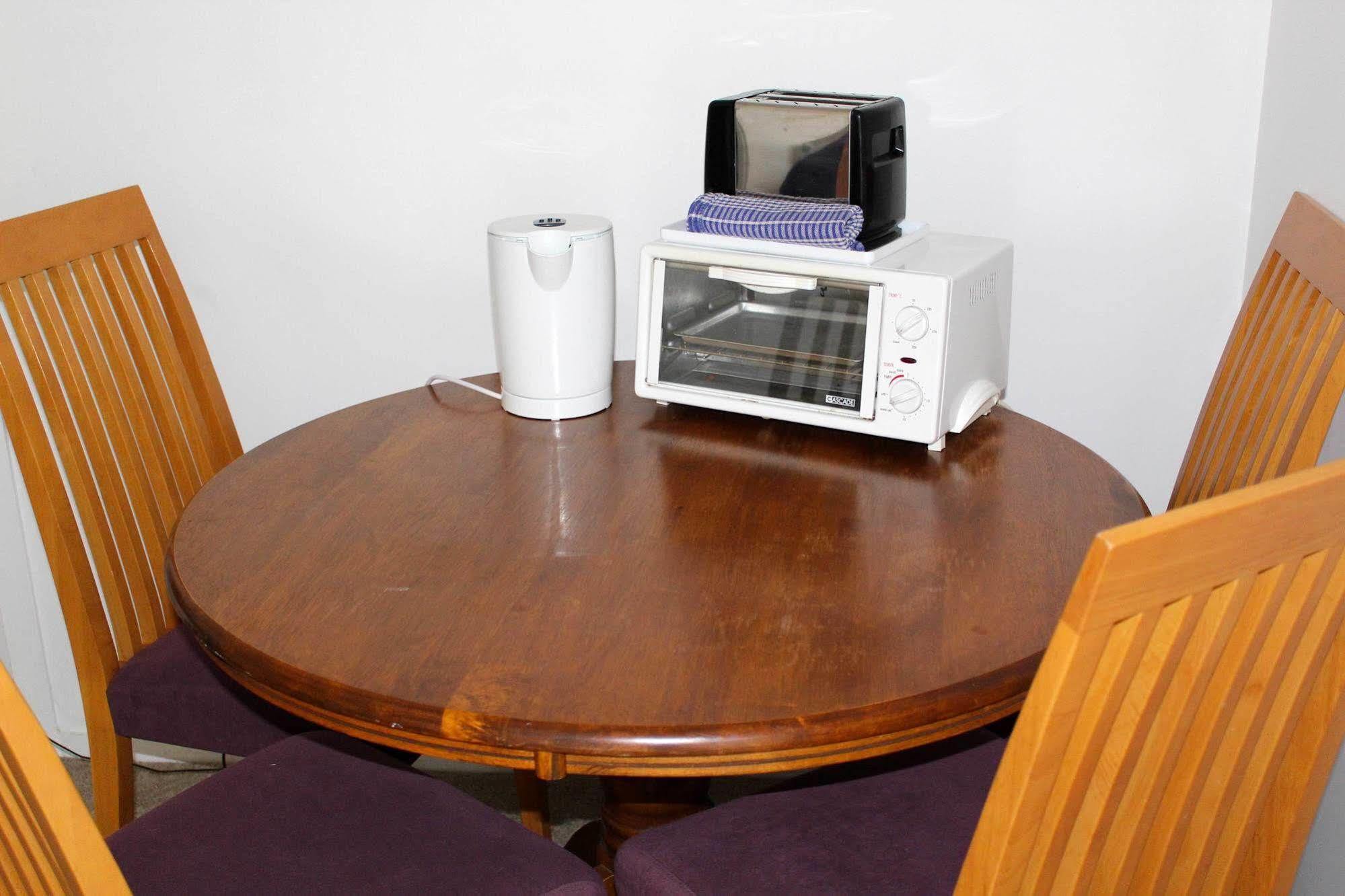 Surf N Stay Whangamata Buitenkant foto
