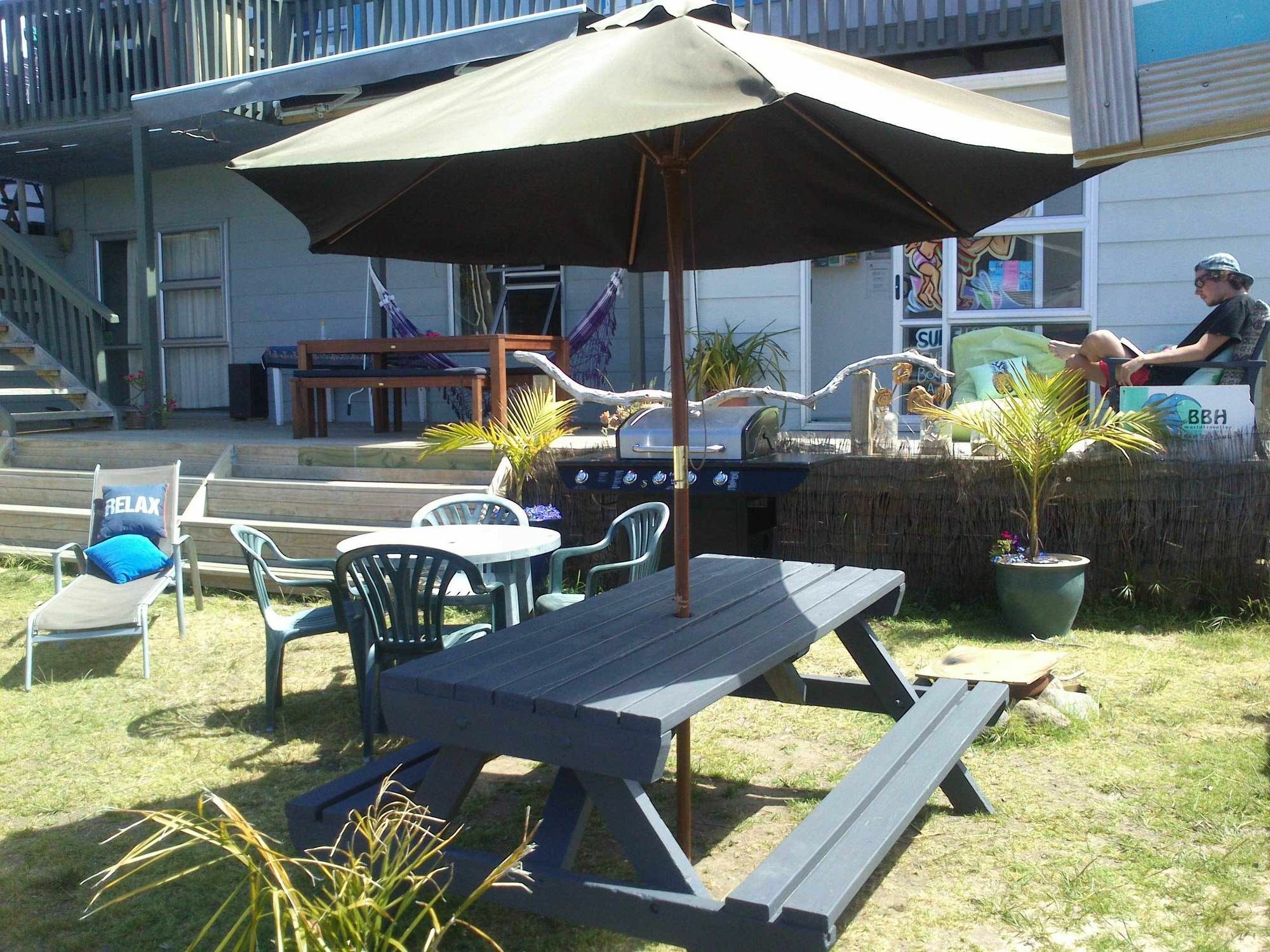 Surf N Stay Whangamata Buitenkant foto